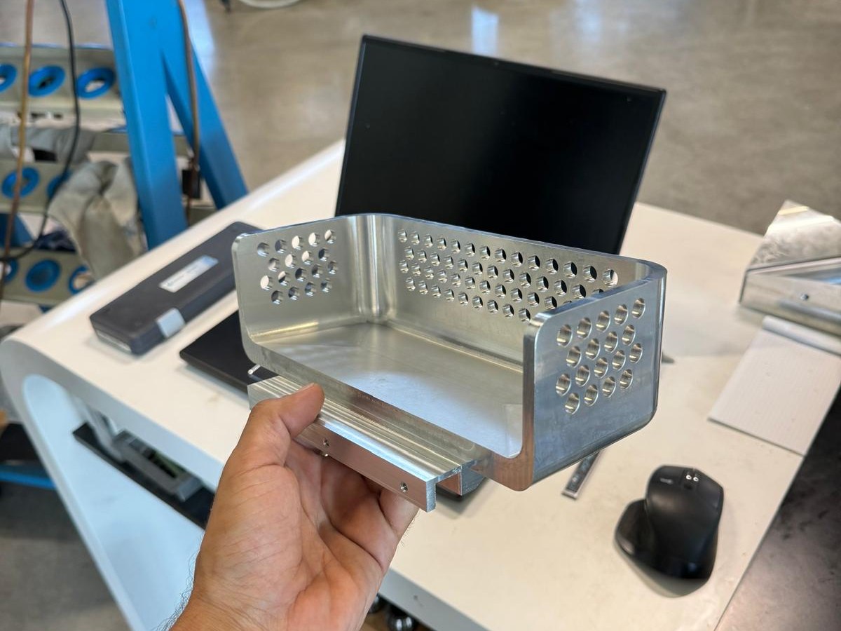 Photo 23 — CNC machined detail
