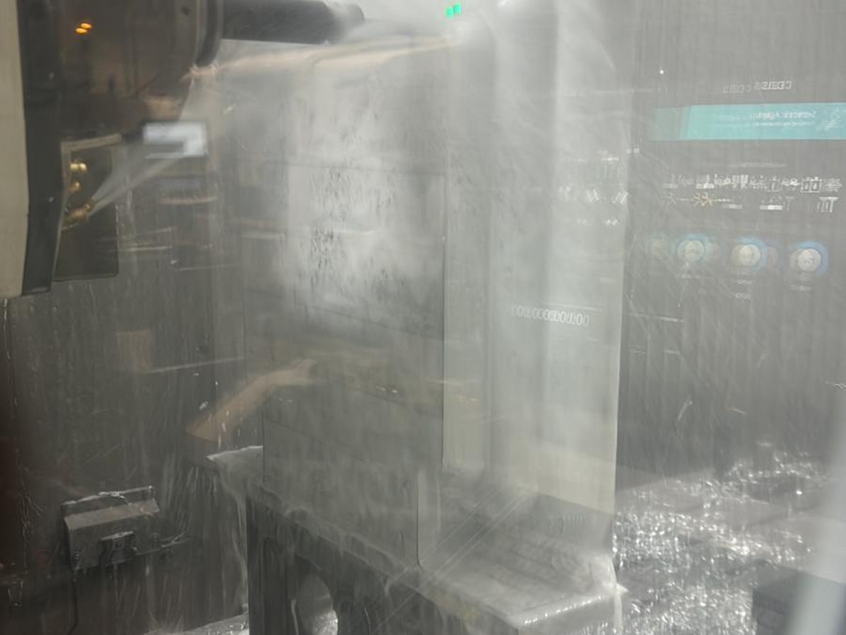 Photo 32 — CNC machined detail