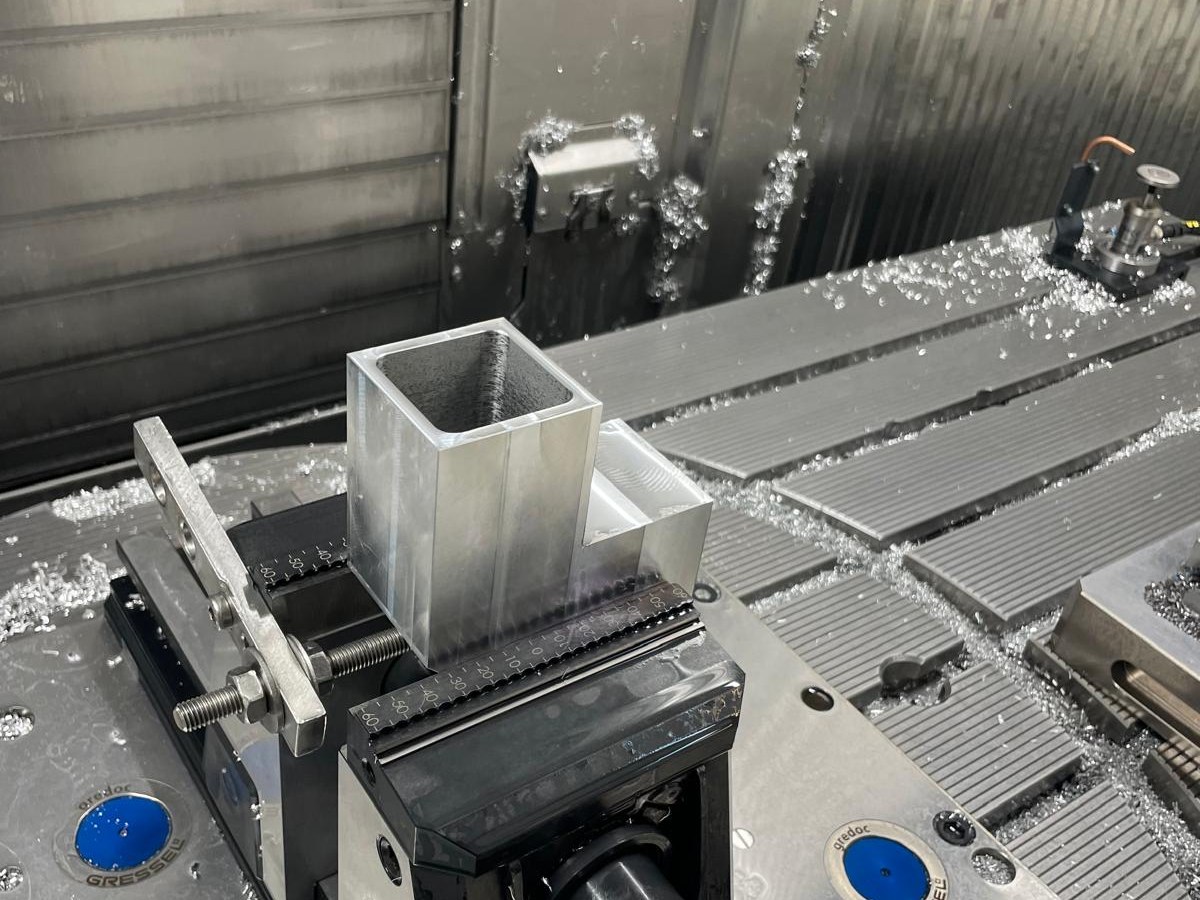 Photo 37 — CNC machined detail